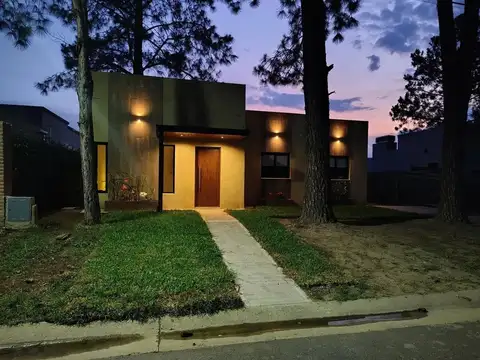 Hermosa Casa En Alquiler En Nueva Zelaya