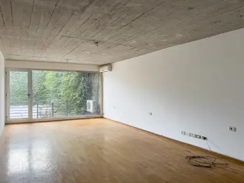 Oficina, estudio,  consultorio, Showroom en  Alquiler  Moderno