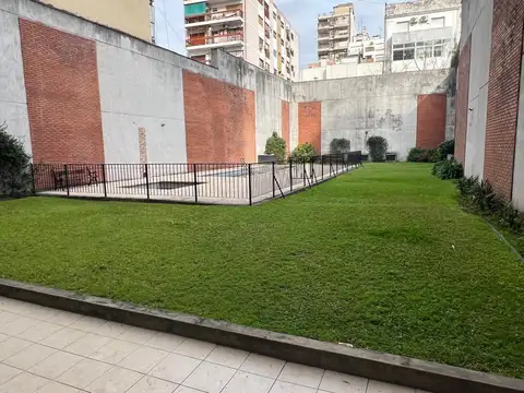 MONOAMBIENTE - MUY LUMINOSO -  EDIFICIO CON TERRAZA - PILETA - PARRILLA - CABA