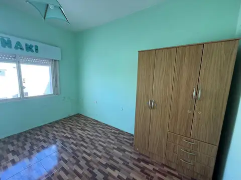 Casa 5 ambientes con 1 baño
