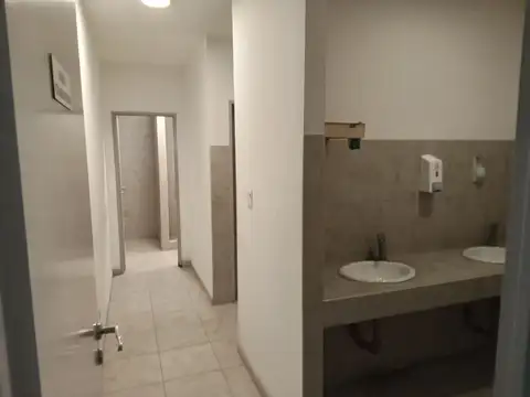 Local en Alquiler en La Reja, USD 14.280