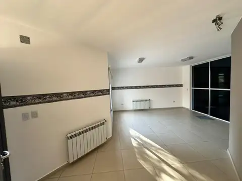 Casa en Venta con 6 cocheras