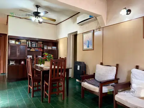 Depto Tipo Casa en Venta 60 años