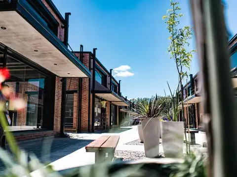 VENTA LOCAL COMERCIAL EN ZONA DE BARRIOS