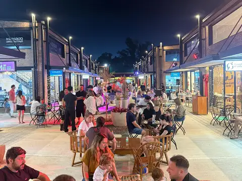 VENTA LOCAL COMERCIAL EN ZONA DE BARRIOS