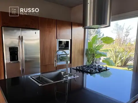 VENTA CASA AL RIO - BARRIO SAN MARCO VILLANUEVA