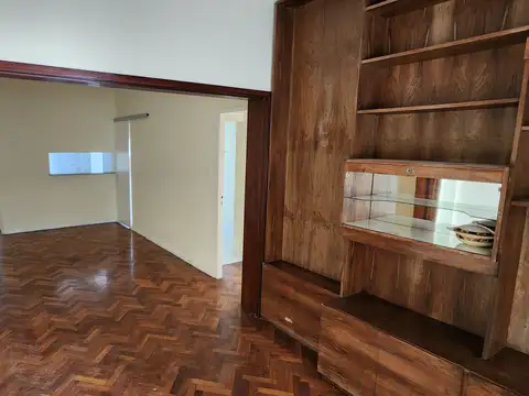 Paraguay 2500, Piso 2