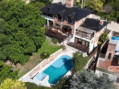 CASA DE CATEGORIA CON VISTA AL LAGO EN VILLA CARLOS PAZ BARRIO LA CUESTA | PHO6336571 | 