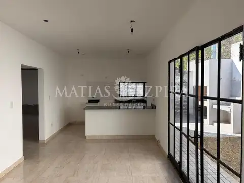 Depto Tipo Casa 3 ambientes con 1 baño