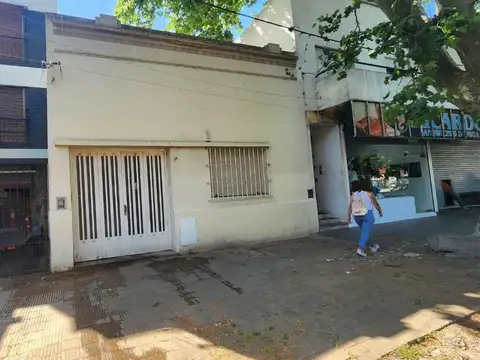 Casa 2 dormitorios venta La Plata Jardin y cochera