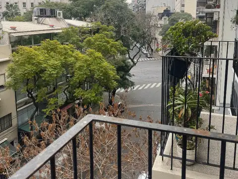 EXCELENTE 2 AMB. AL FRENTE -INMEJORABLE UBICACION