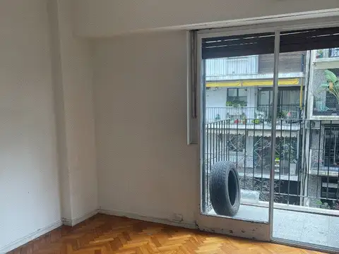 EXCELENTE 2 AMB. AL FRENTE -INMEJORABLE UBICACION