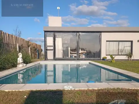 Casa en Venta con 5 cocheras