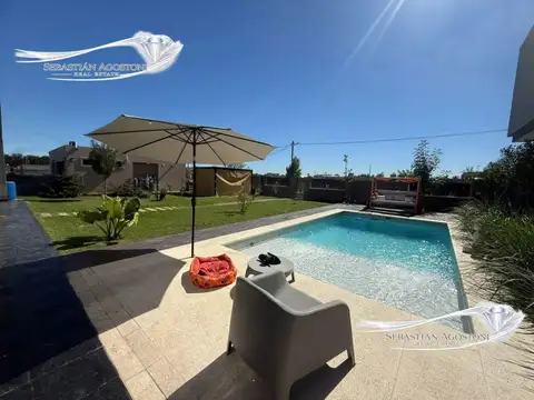 Casa 2 ambientes con 2 baños