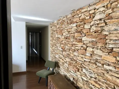 Casa 7 ambientes con 3 baños