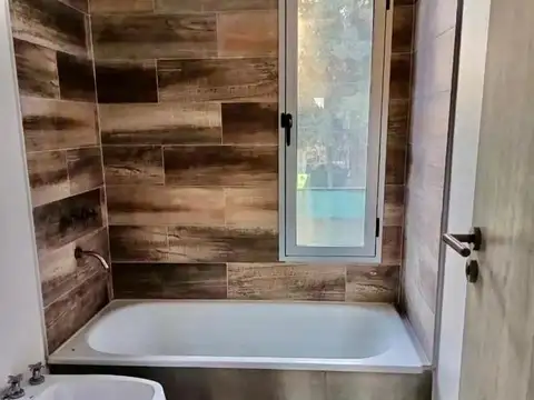 Departamento 2 Ambientes Apto Crédito en Venta | Los Cardales Centro | Jardin y Cochera