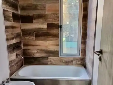 Departamento 2 Ambientes Apto Crédito en Venta | Los Cardales Centro | Jardin y Cochera