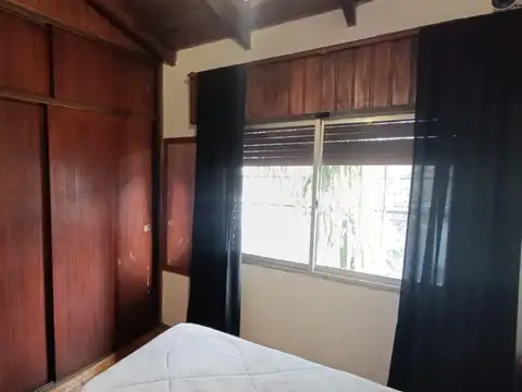 Casa 8 ambientes con 3 baños