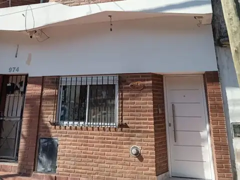 Venta Ramos Mejia Triplex al frente 4 ambientes con garage y terraza
