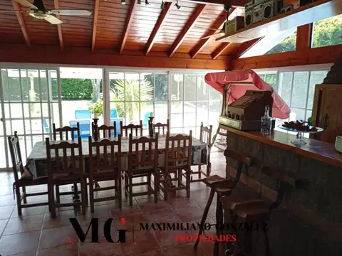 Casa 6 ambientes con 3 baños