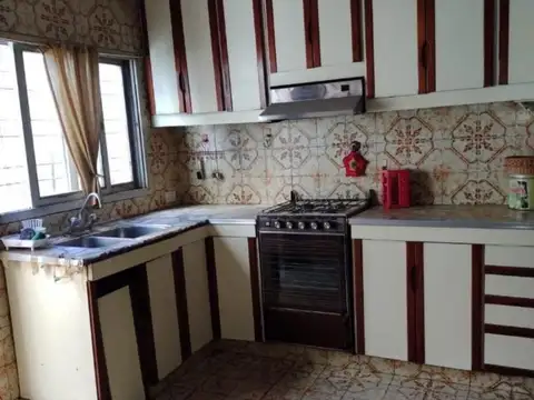 Depto Tipo Casa en Venta de 5 ambientes
