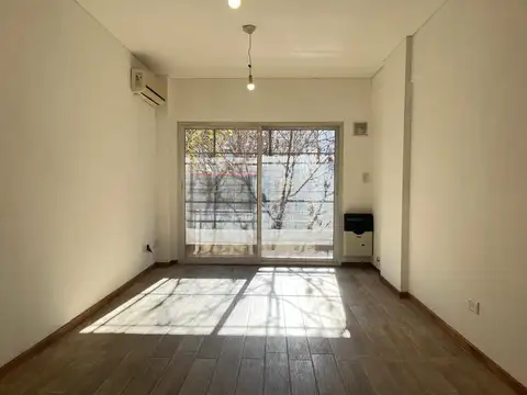 Manuela Pedraza 2600, Piso 2