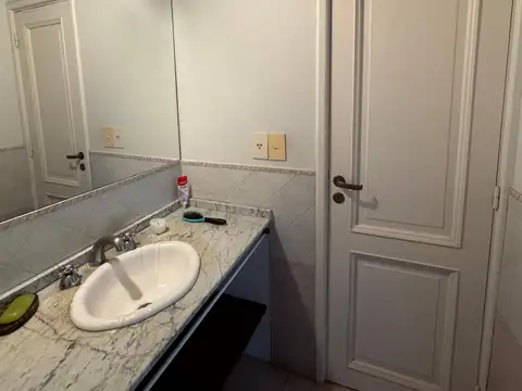 Casa en venta - 6 Dormitorios 6 Baños - San Miguel