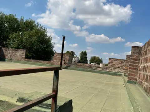 Casa 6 ambientes con 3 baños