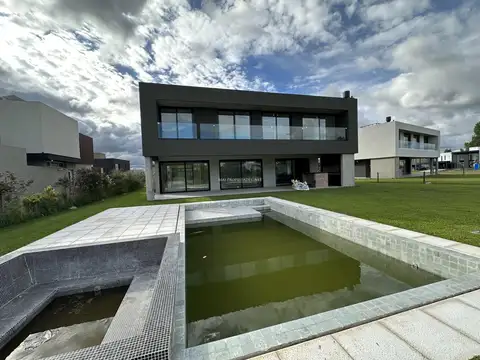 Casa en Venta al Este