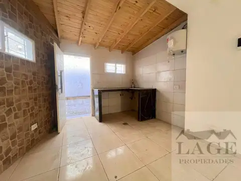 Depto Tipo Casa en Venta en Munro, USD 65.000
