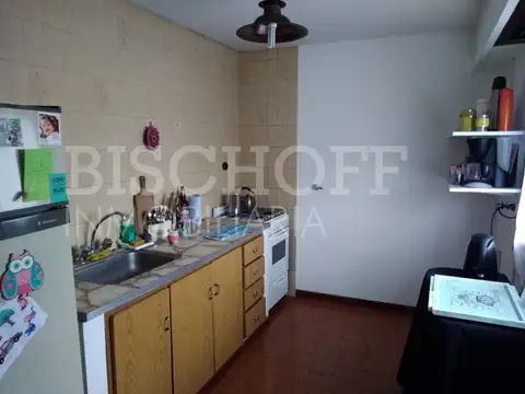 DEPARTAMENTO 2 AMBIENTES, ZONA CENTRO, SOBRE AVENIDA 3!