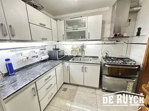 Duplex en impecable estado, a pasos metrobus Calchaqui