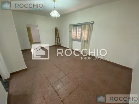 Casa en Alquiler en Villa Ballester, $ 800.000