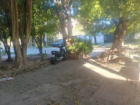 Local en S.Isi.-Lasalle/Rio