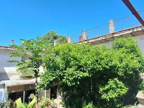 27 de febrero 610 , Piso 0