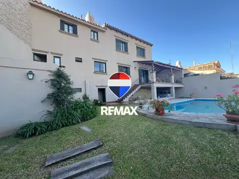 ALQUILER CASA 4 DORM C PILE AV URUGUAY 600