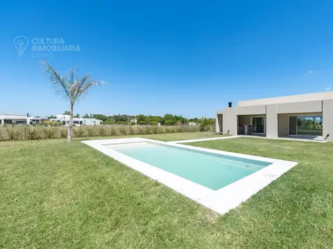 VENTA CASA 4 AMB. HARAS SAN PABLO GENERAL RODRIGUEZ FINANCIA