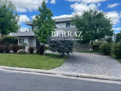 Casa Venta 5 Dormitorios Barrio El Molino Lote de 827 m2 Haras Santa María , Escobar