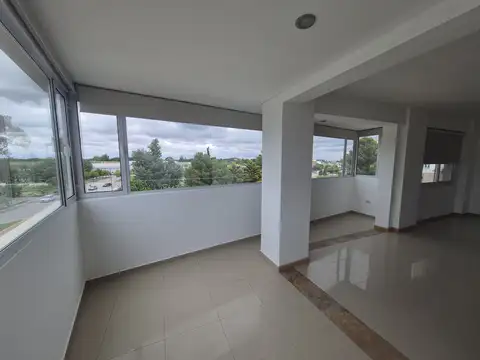 Departamento en Alquiler de 3 dormitorios