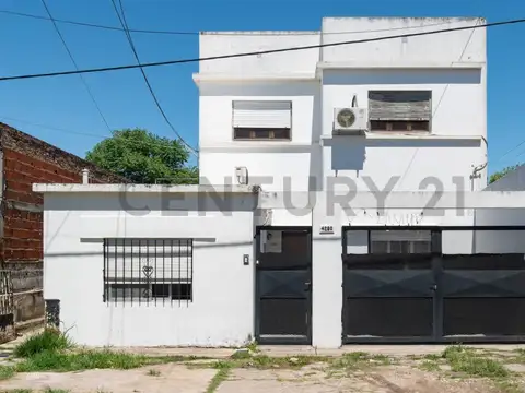 Casa en venta en La Plata tipo PH - San Carlos
