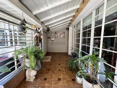 Casa en Venta con 5 cocheras