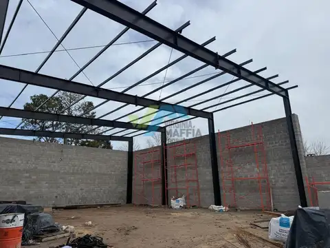Local comercial caamaño 100