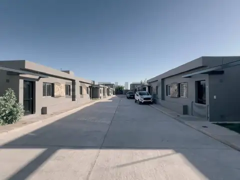 Casa 5 ambientes con 2 baños