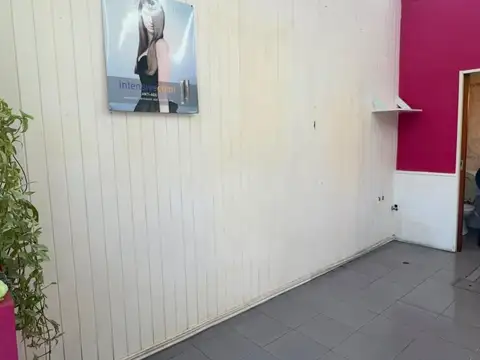 Local comercial en alquiler ubicado en Villa Ballester