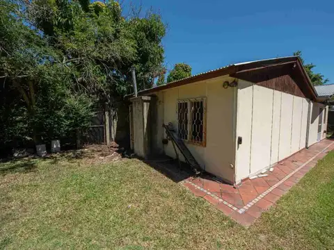 Casa en Venta con 4 cocheras