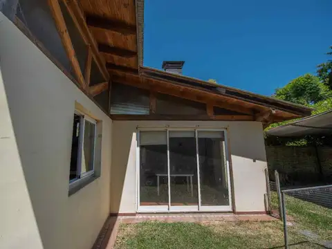 Casa en Venta en Villa Elisa, USD 99.000