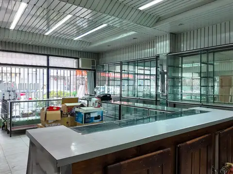 LOCAL COMERCIAL EN 2 PLANTAS EN ALQUILER