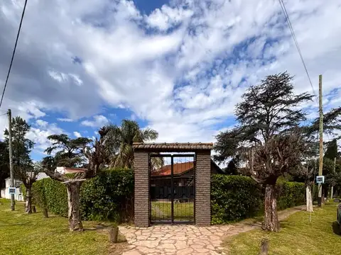 Isabel La Catolica 3200