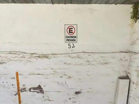 ¡Oportunidad Única! Cochera a Solo 2 Cuadras del Mar.