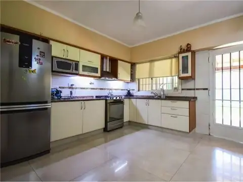 Depto Tipo Casa en Venta en Ramos Mejía, USD 280.000
